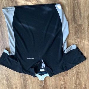 Men’s Columbia polo black and gray size L